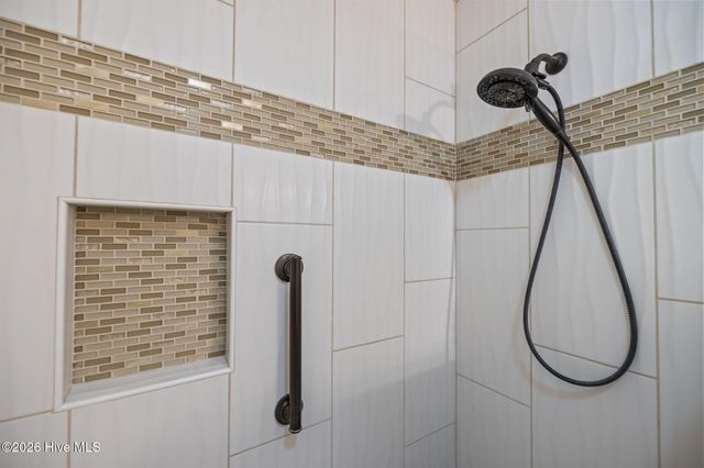 119 Mcginnis Drive, Atlantic Beach, NC 28512