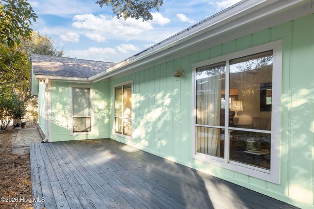 119 Mcginnis Drive, Atlantic Beach, NC 28512