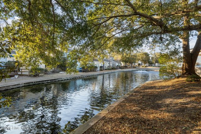 119 Mcginnis Drive, Atlantic Beach, NC 28512