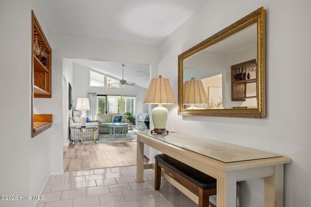 119 Mcginnis Drive, Atlantic Beach, NC 28512