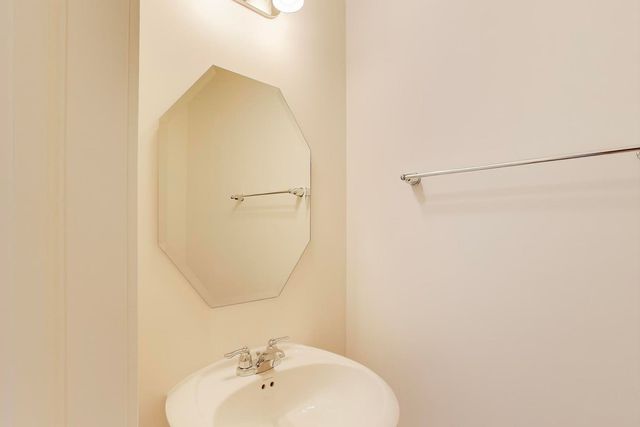 1003 Celebration Drive, Aurora, IL 60504