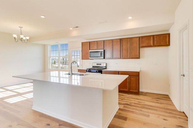 1003 Celebration Drive, Aurora, IL 60504