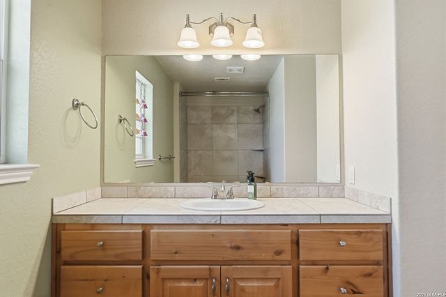1265 County Road 4516, Castroville, TX 78009