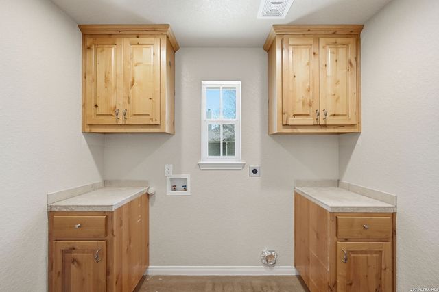 1265 County Road 4516, Castroville, TX 78009