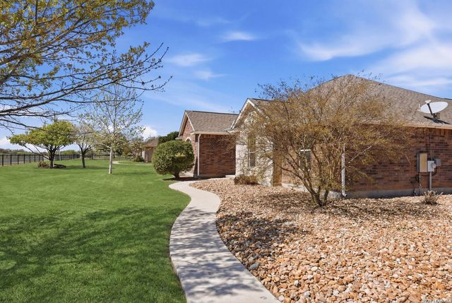 1265 County Road 4516, Castroville, TX 78009