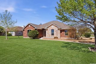 1265 County Road 4516, Castroville, TX 78009