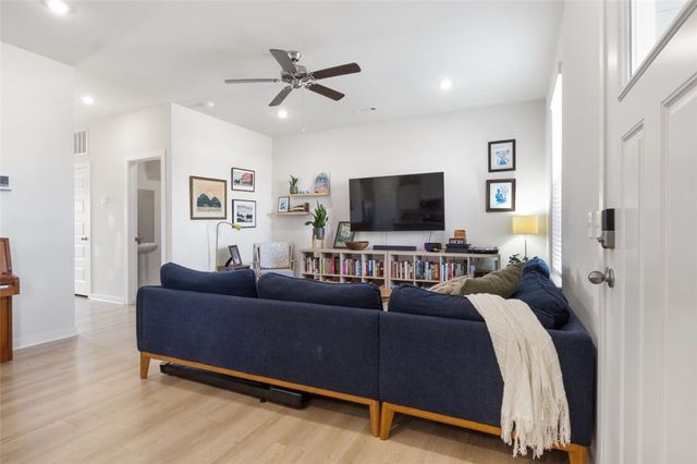 4813 Triangle Street, Fayetteville, AR 72704