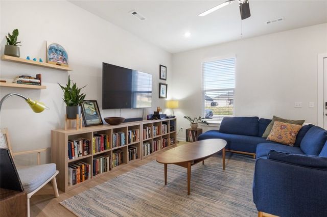 4813 Triangle Street, Fayetteville, AR 72704