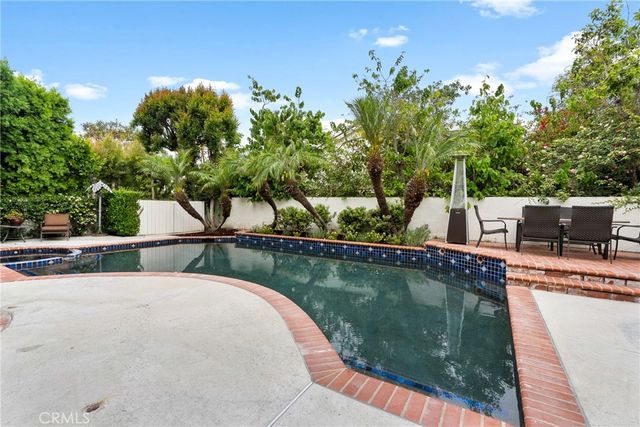 66 Emerald, Irvine, CA 92614
