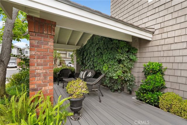 66 Emerald, Irvine, CA 92614