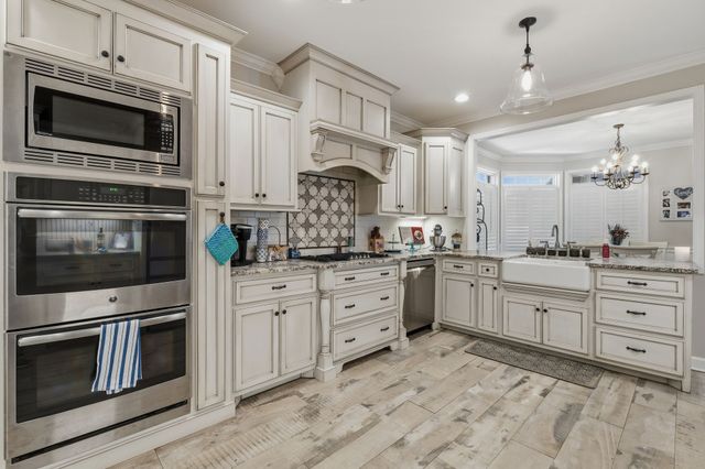 920 Hillcrest St, Lawrenceburg, TN 38464