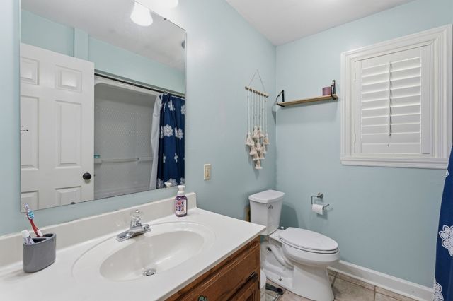 920 Hillcrest St, Lawrenceburg, TN 38464