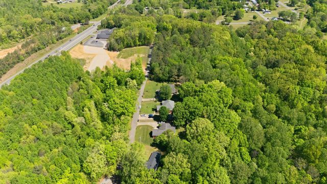 920 Hillcrest St, Lawrenceburg, TN 38464