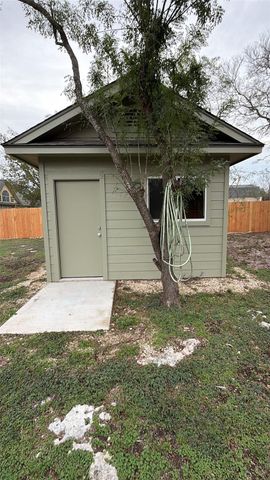 301 S Mustang Ave, Cedar Park, TX 78613