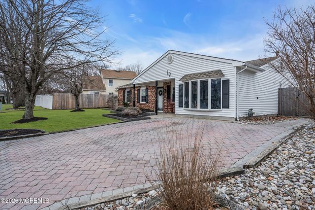 19 Virginia Drive, Howell, NJ 07731