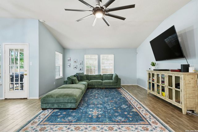 130 Bentwood Ranch, Cibolo, TX 78108