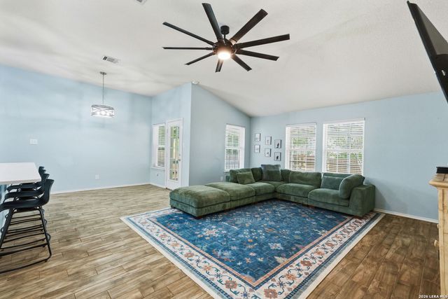 130 Bentwood Ranch, Cibolo, TX 78108
