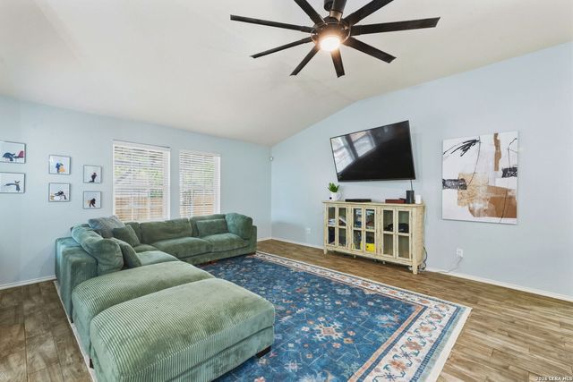 130 Bentwood Ranch, Cibolo, TX 78108