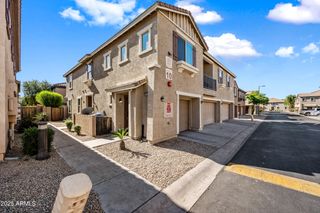 8115 W LYNWOOD Street, Phoenix, AZ 85043