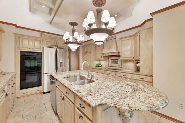 16 N Sagebrush St, Wichita, KS 67230