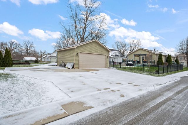 303 Burnham Street, Lowell, IN 46356
