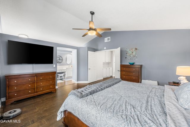 28519 Red Cedar Place, Santa Clarita, CA 91390