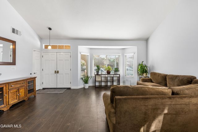 28519 Red Cedar Place, Santa Clarita, CA 91390