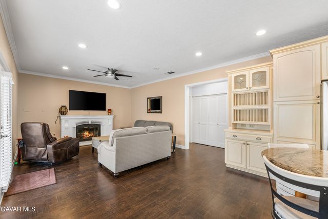 28519 Red Cedar Place, Santa Clarita, CA 91390