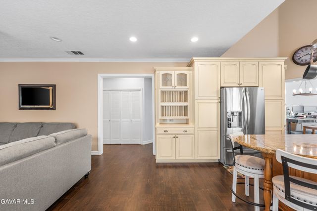 28519 Red Cedar Place, Santa Clarita, CA 91390