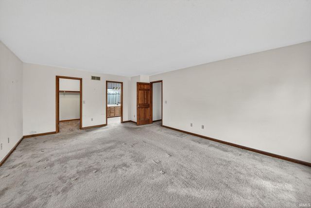 15533 Hunting Ridge Trail, Granger, IN 46530