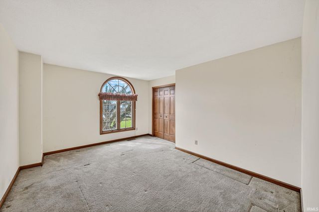 15533 Hunting Ridge Trail, Granger, IN 46530