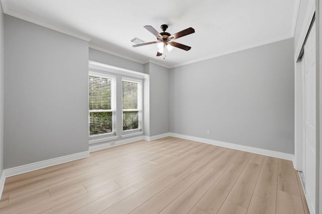 15 Hornsilver Place, The Woodlands, TX 77381