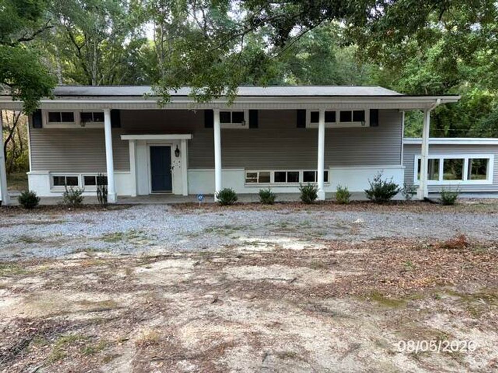 1091 Richburg Rd., Hattiesburg, MS 39402
