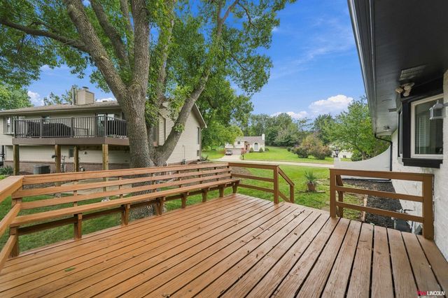 6932 Antler Drive, Lincoln, NE 68516