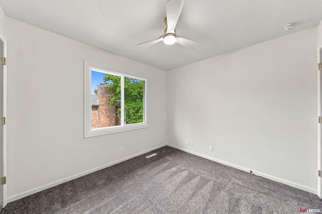 6932 Antler Drive, Lincoln, NE 68516