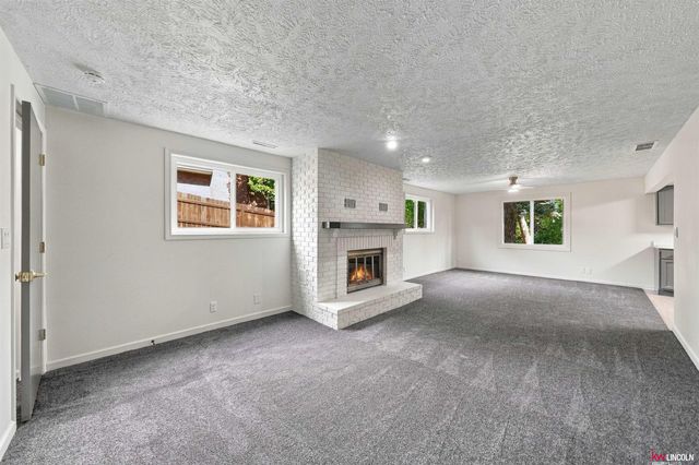 6932 Antler Drive, Lincoln, NE 68516