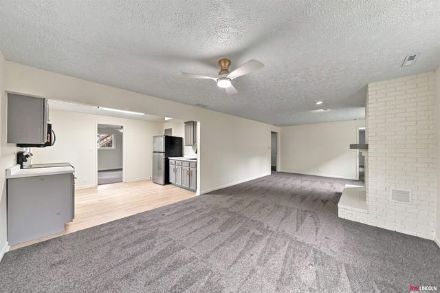 6932 Antler Drive, Lincoln, NE 68516