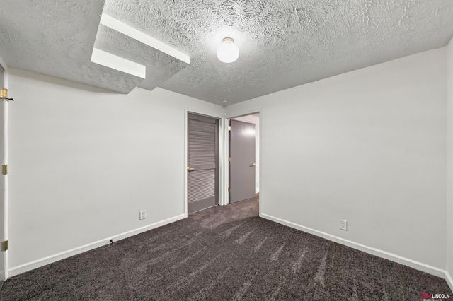 6932 Antler Drive, Lincoln, NE 68516