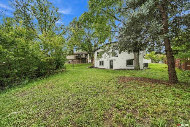6932 Antler Drive, Lincoln, NE 68516