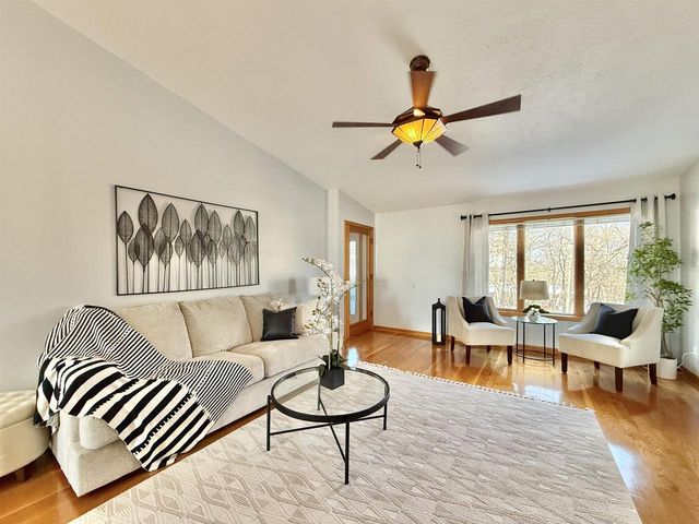 4336 E Wood Trail, Beloit, WI 53511