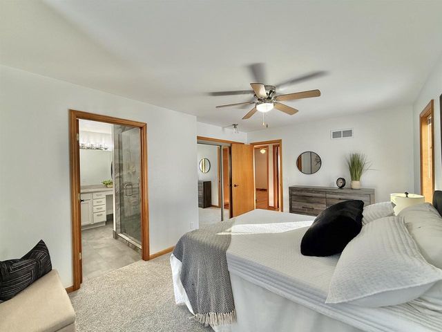 4336 E Wood Trail, Beloit, WI 53511