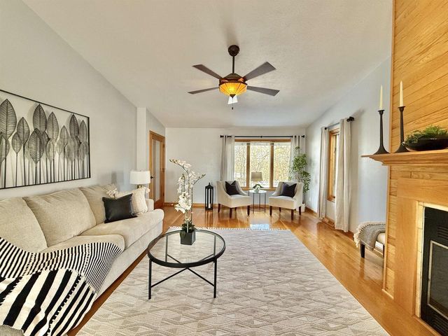 4336 E Wood Trail, Beloit, WI 53511