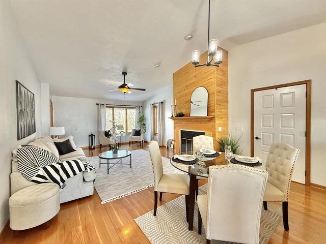 4336 E Wood Trail, Beloit, WI 53511