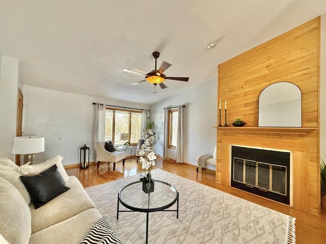 4336 E Wood Trail, Beloit, WI 53511