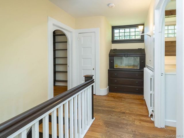230 Littleworth Lane, Sea Cliff, NY 11579