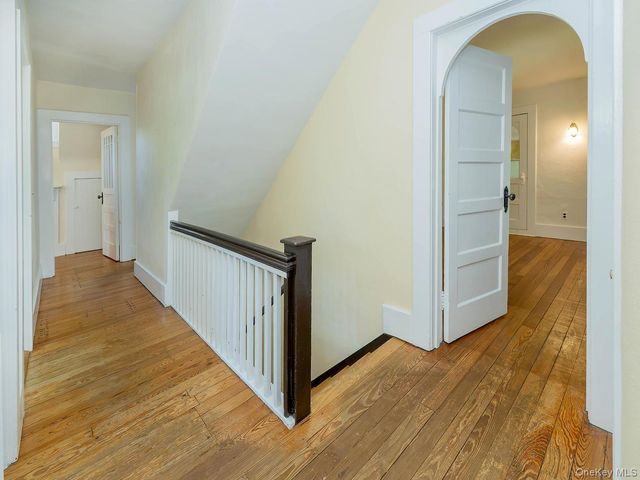 230 Littleworth Lane, Sea Cliff, NY 11579