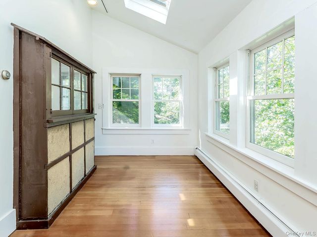 230 Littleworth Lane, Sea Cliff, NY 11579