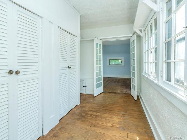 230 Littleworth Lane, Sea Cliff, NY 11579