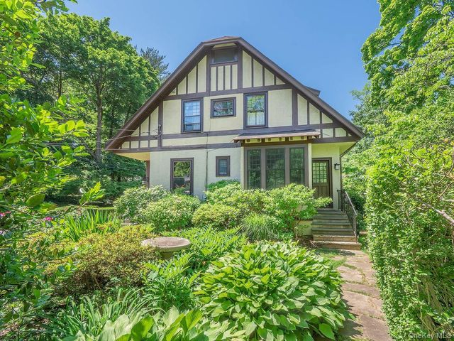 230 Littleworth Lane, Sea Cliff, NY 11579