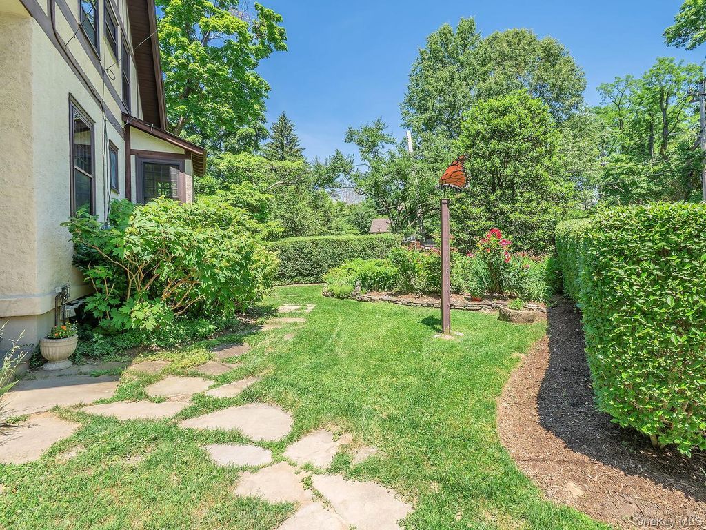 230 Littleworth Lane, Sea Cliff, NY 11579 — photo 3